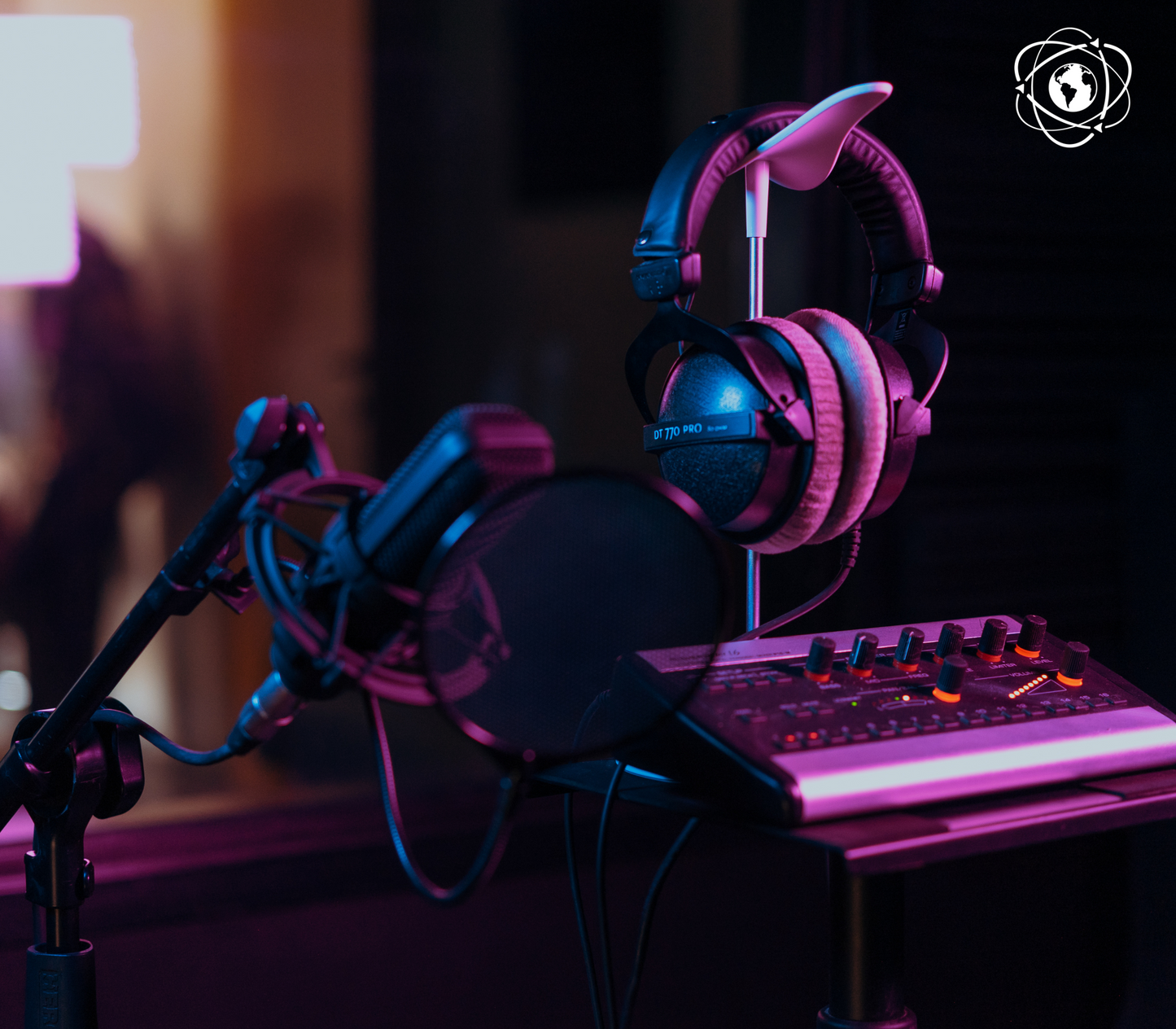 Servicio de Locución Profesional para Videos, Comerciales Podcasts y Audiolibros